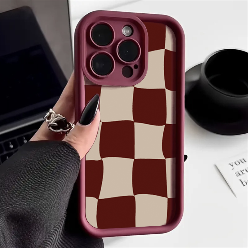 ワインレッドの変形グリッド柄iPhoneケース (iPhon - Wine & Beer Shop のレビューと価格