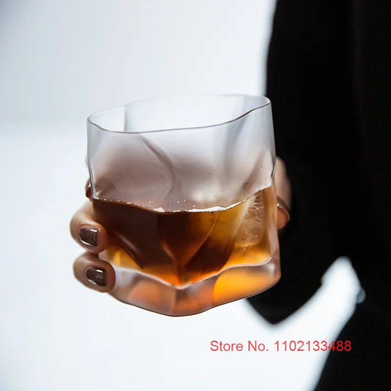 不規則な形のウイスキークリスタルカップ、日本のアートグラスウ - Wine Beer Tasting のレビューと価格